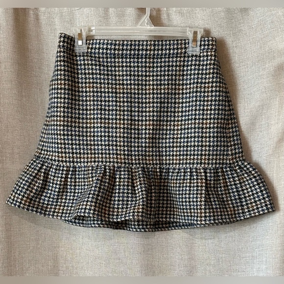 J. Crew•elastic waist houndstooth skirt•size 8•ruffle hem•100% wool•lined•multi - Picture 1 of 7
